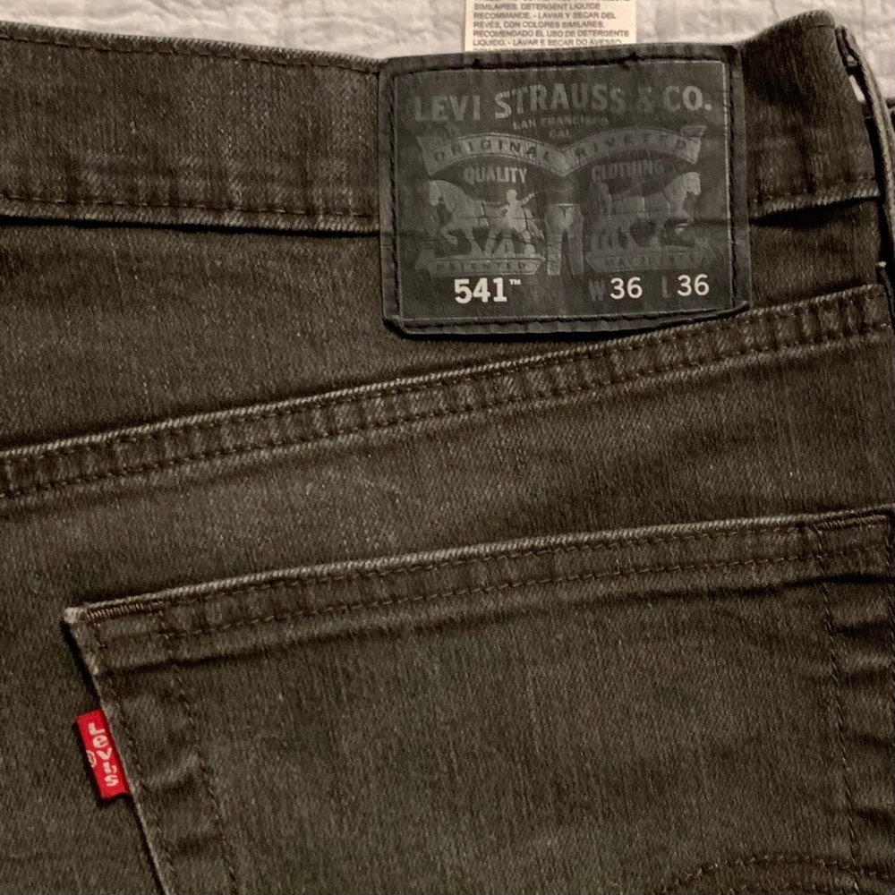 Men’s 541 Levi. Waist 36” Inseam 36”. Dark grey.